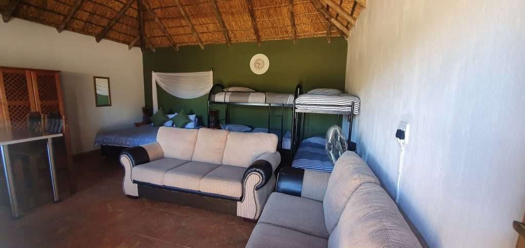 Chalets at a Game Lodge for family or romantic getaway close to Parys