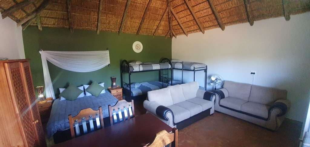 Chalets at a Game Lodge for family or romantic getaway close to Parys
