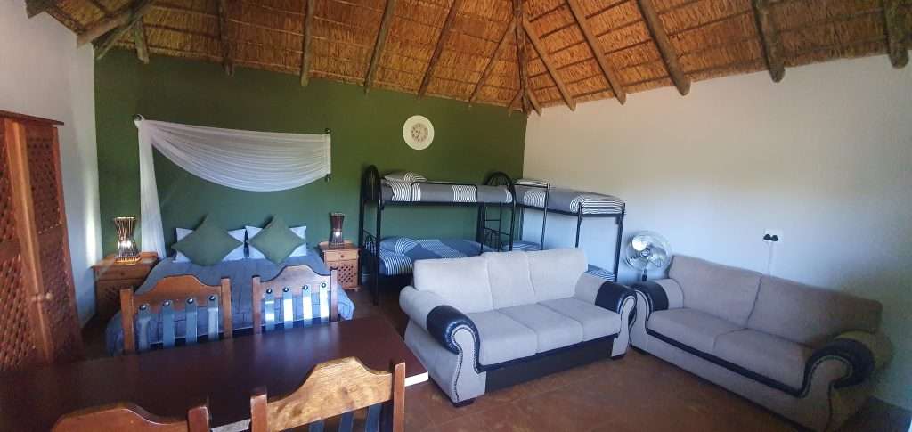 Chalets at a Game Lodge for family or romantic getaway close to Parys