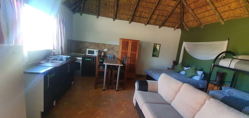 Chalets at a Game Lodge for family or romantic getaway close to Parys