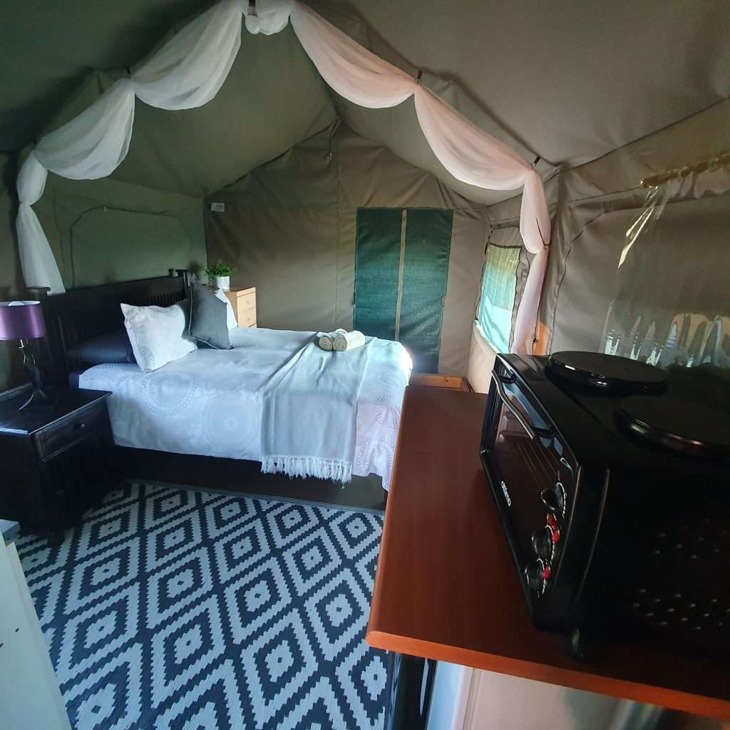 Glamping tents glamping tente at a lodge