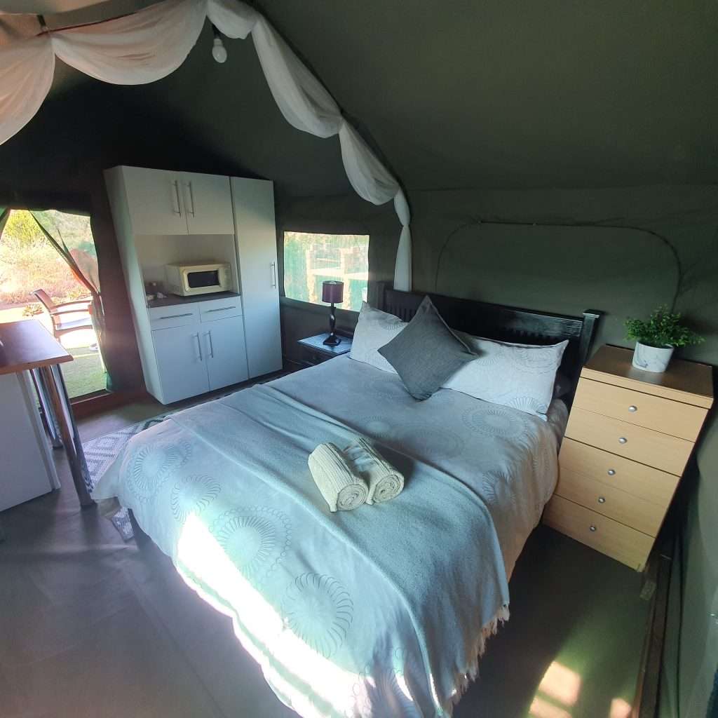 Glamping tents glamping tente at a lodge