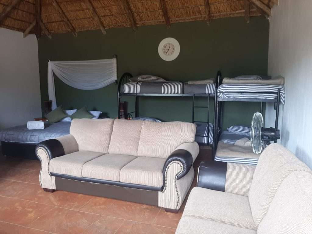 Chalets at a Game Lodge for family or romantic getaway close to Parys