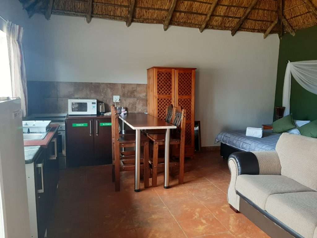Self-catering kitchen in 6-Sleeper Chalet
