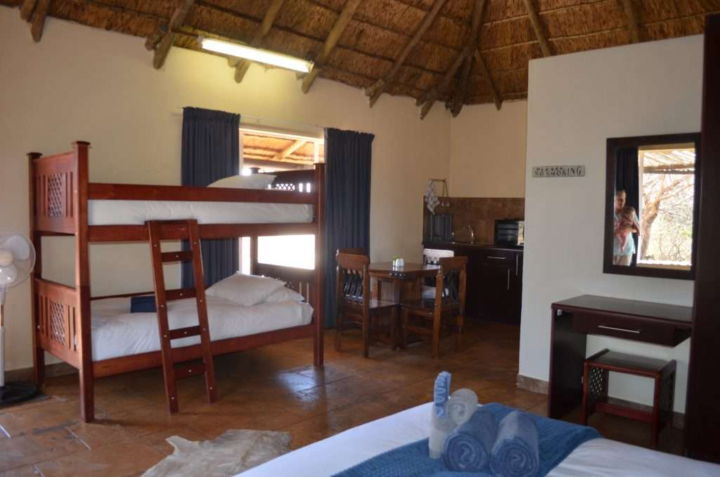 Chalets at a Game Lodge for family or romantic getaway close to Parys