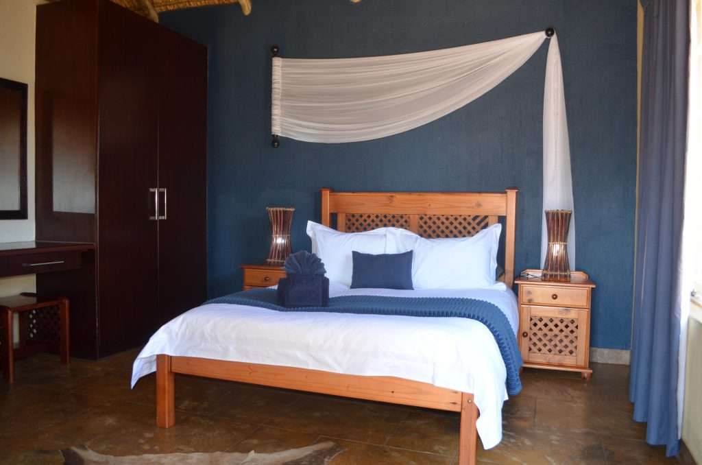 Bushveld getaway in Parys Chalets at a Game Lodge for family or romantic getaway close to Parys